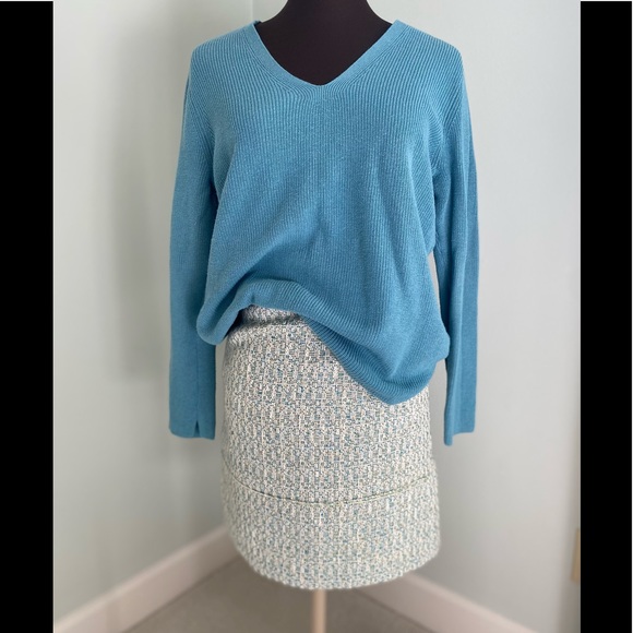 Skirt - Ann Taylor lined mini skirt, cream/blue green, size 0. - Picture 8 of 8